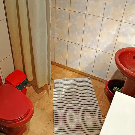 Nyaraló Pitagi *
